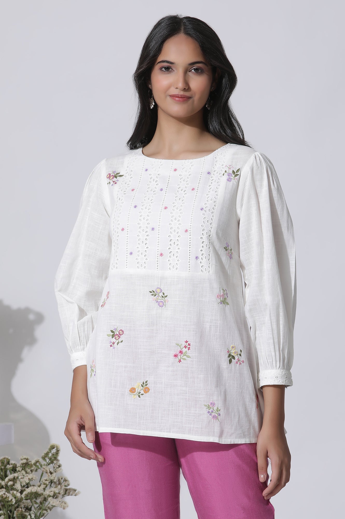 https://cdn.shopify.com/s/files/1/0722/3148/5636/files/24FEW30878-221890_1.jpg?v=1760474635