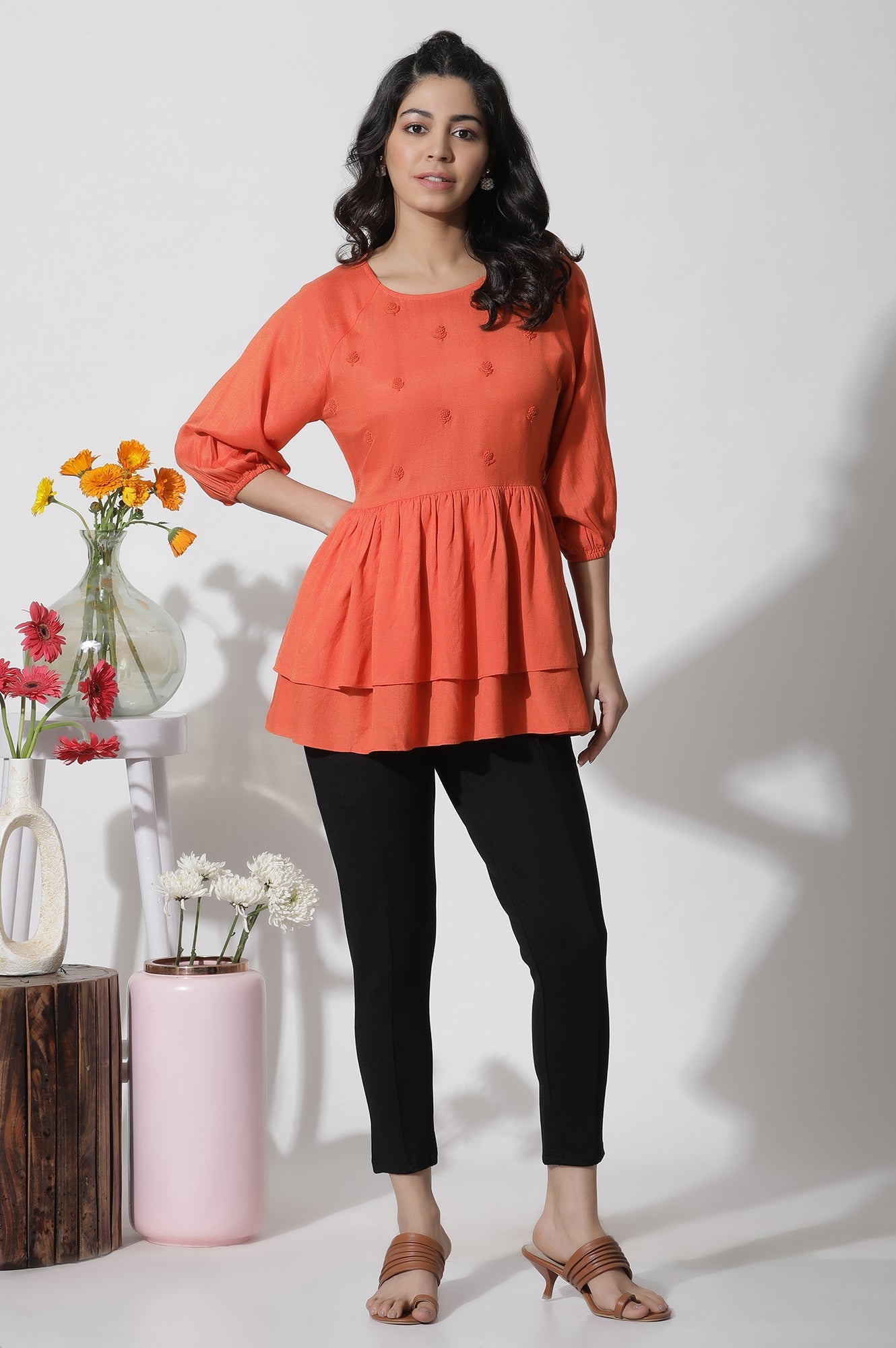https://cdn.shopify.com/s/files/1/0722/3148/5636/files/24FEW30892-820842_5.jpg?v=1760457024