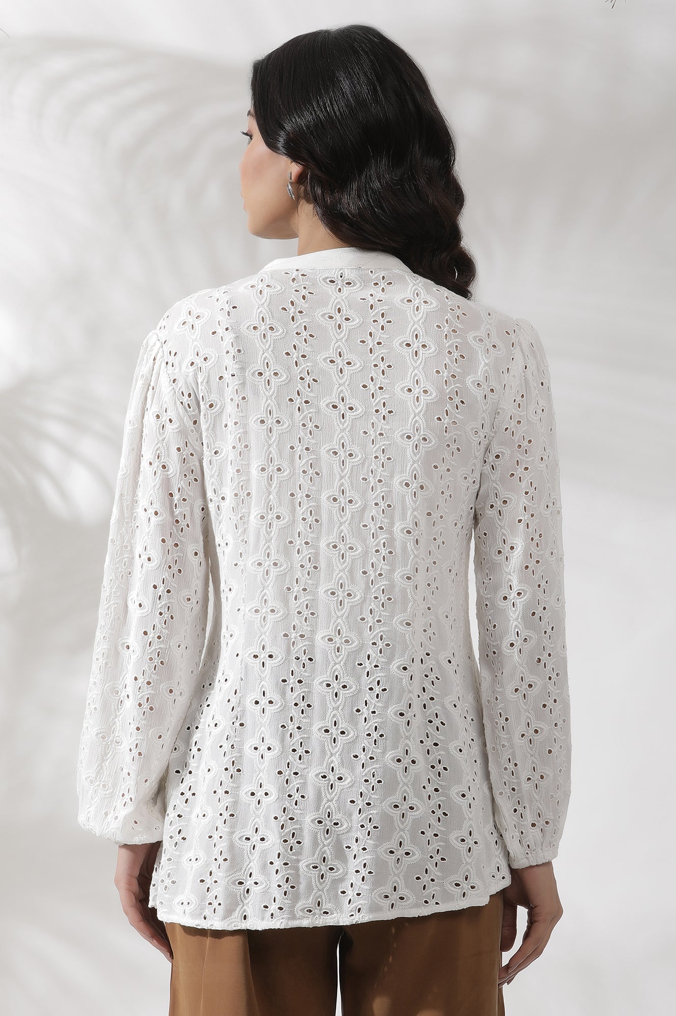 https://cdn.shopify.com/s/files/1/0722/3148/5636/files/24FEW30919-820833_3.jpg?v=1760465200