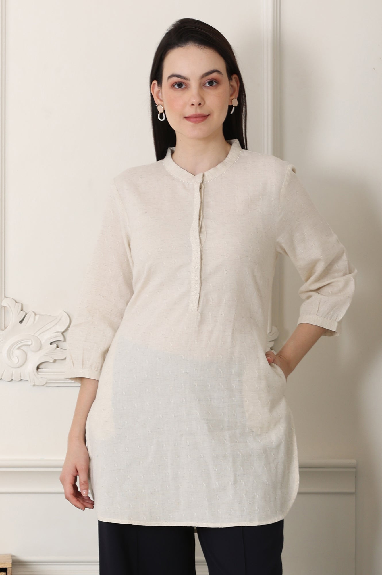 https://cdn.shopify.com/s/files/1/0722/3148/5636/files/24FEW31099-607370_2_b195de3c-e116-458e-a6a5-91e4d89a9eb3.jpg?v=1772277449