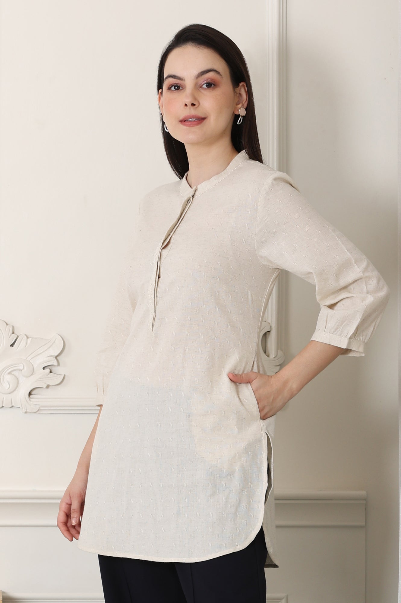 https://cdn.shopify.com/s/files/1/0722/3148/5636/files/24FEW31099-607370_4_e530389c-8712-4bf4-a95e-7ed9ec16bf8a.jpg?v=1772277448