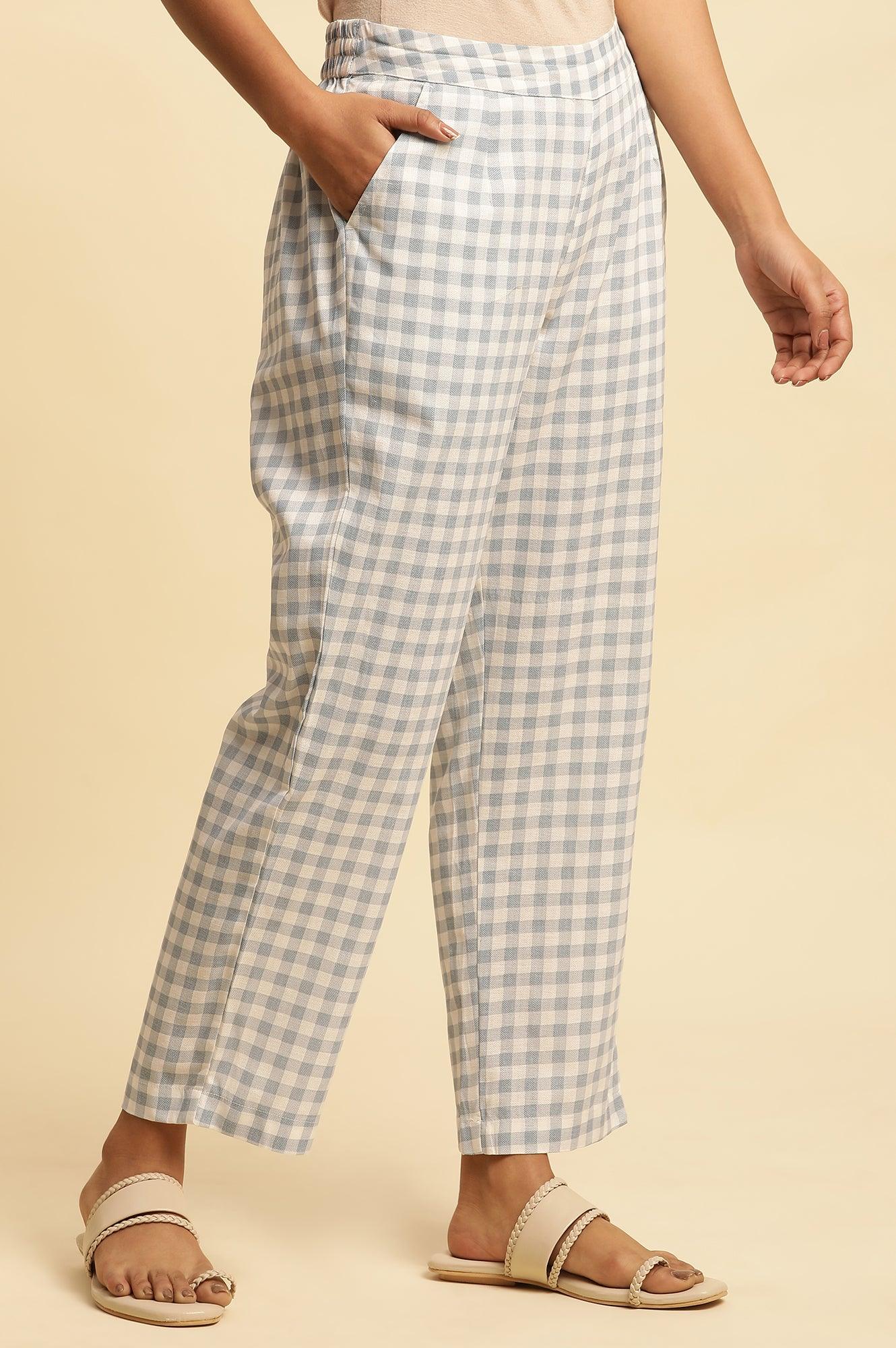 https://cdn.shopify.com/s/files/1/0722/3148/5636/files/24FEW62739-122798_4_f3a29ea5-0a57-4b34-8c7f-1b088b8fffae.jpg?v=1760599012