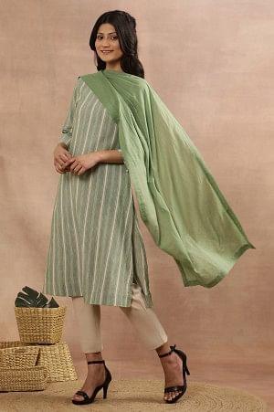 https://cdn.shopify.com/s/files/1/0722/3148/5636/files/24FEW82303-221803_1_576c9db5-b7a4-487b-a5b3-4ab9d83058df.jpg?v=1760605805