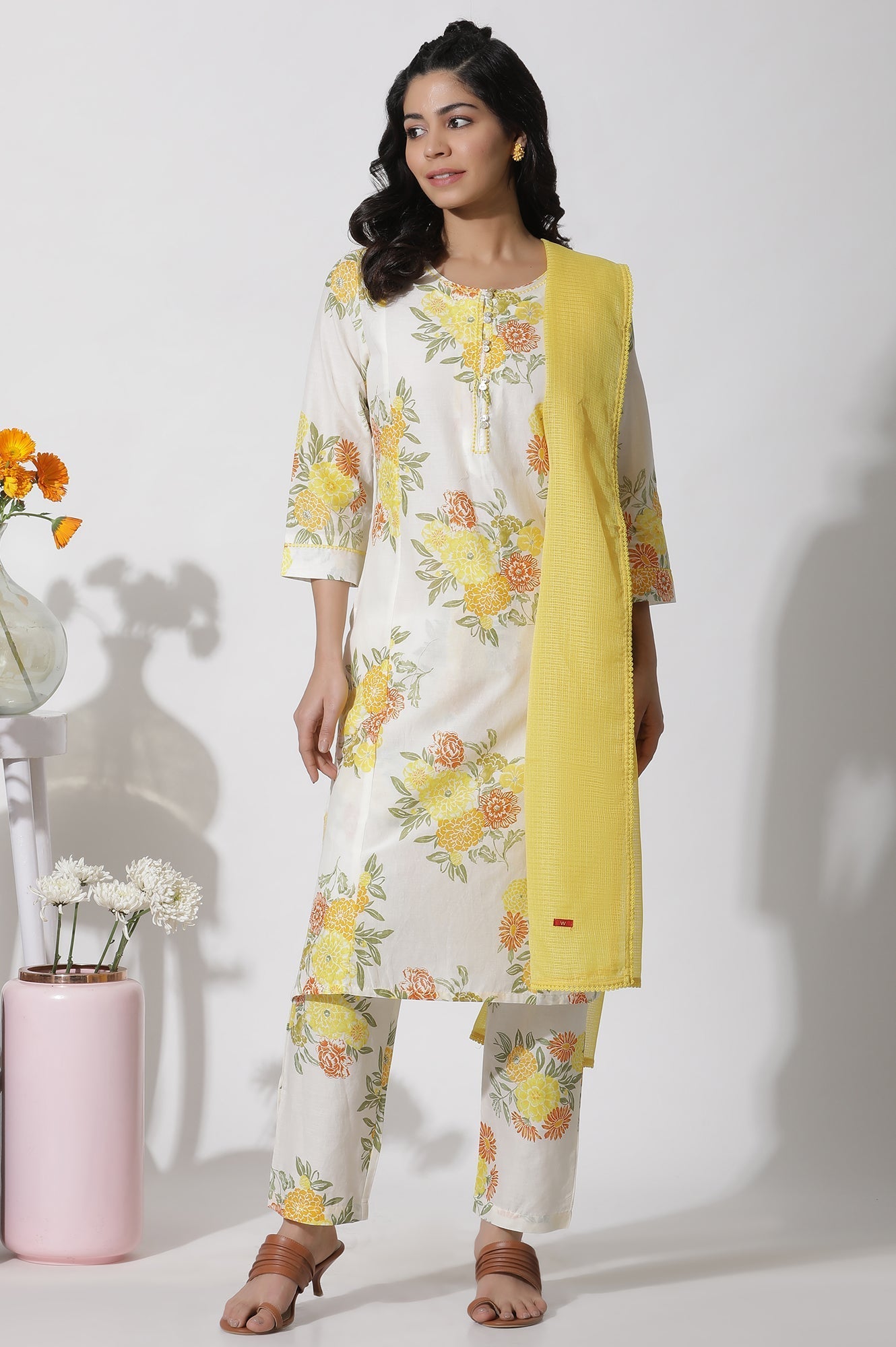 https://cdn.shopify.com/s/files/1/0722/3148/5636/files/24FEWS10576-123191_1_8c0bf586-623e-43b3-a0a0-ece30cf0e372.jpg?v=1772275924