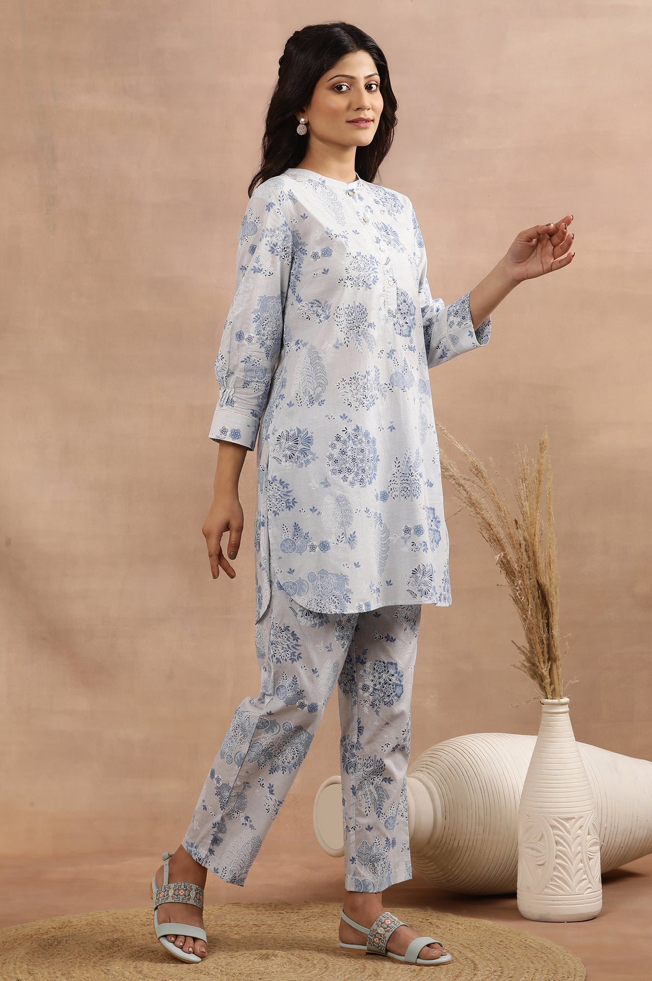 https://cdn.shopify.com/s/files/1/0722/3148/5636/files/24FEWS10821-123073_5_fd7e22e1-4b78-4fa4-8af8-800bc2d3af0d.jpg?v=1772276871