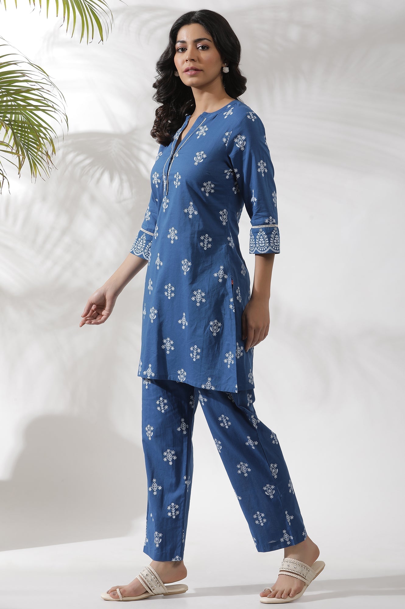 https://cdn.shopify.com/s/files/1/0722/3148/5636/files/24FEWS10823-123670_3.jpg?v=1760599175