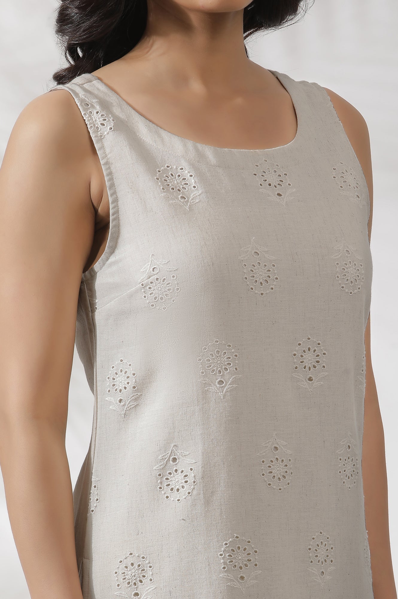 https://cdn.shopify.com/s/files/1/0722/3148/5636/files/24FEWS11140-400378_7_696b968e-bc7e-4391-8a73-5e46baa346cc.jpg?v=1760602002