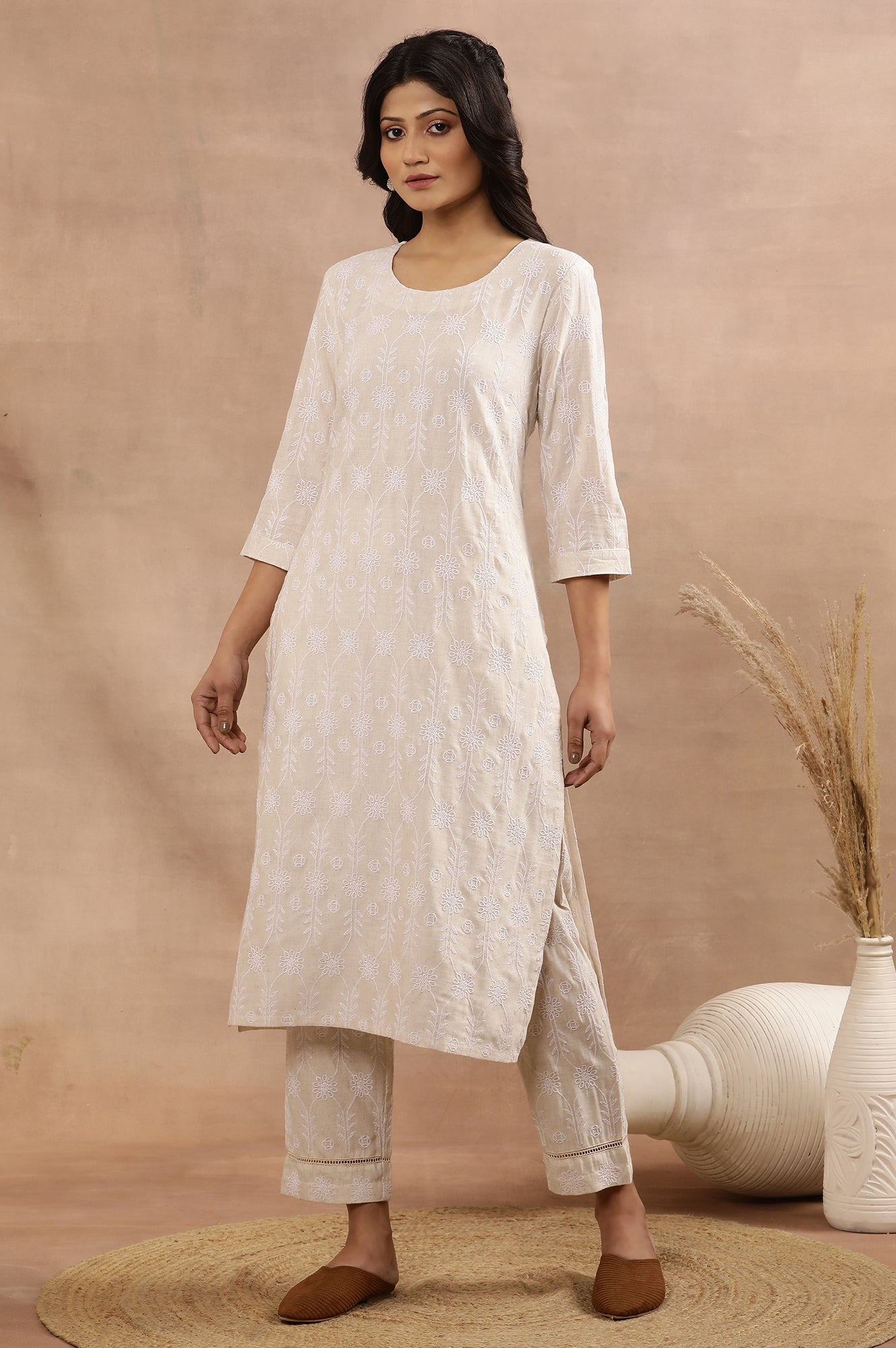 https://cdn.shopify.com/s/files/1/0722/3148/5636/files/24FEWS11148-400367_3_4f1b035b-8063-4f9d-8a92-706d0d813556.jpg?v=1772277236