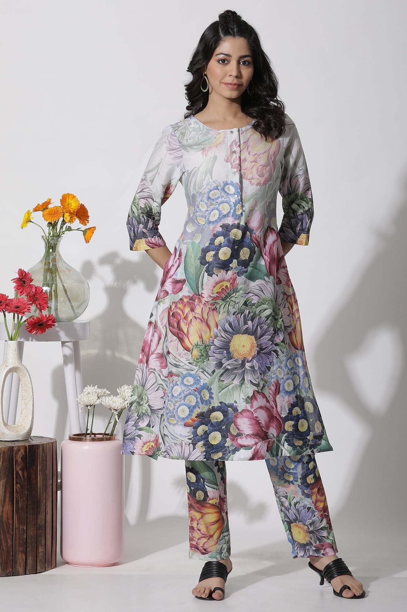 https://cdn.shopify.com/s/files/1/0722/3148/5636/files/24FEWS11254-123568_2_ea6ed113-28e8-42dc-9c93-09dc2c8cfa96.jpg?v=1760602939