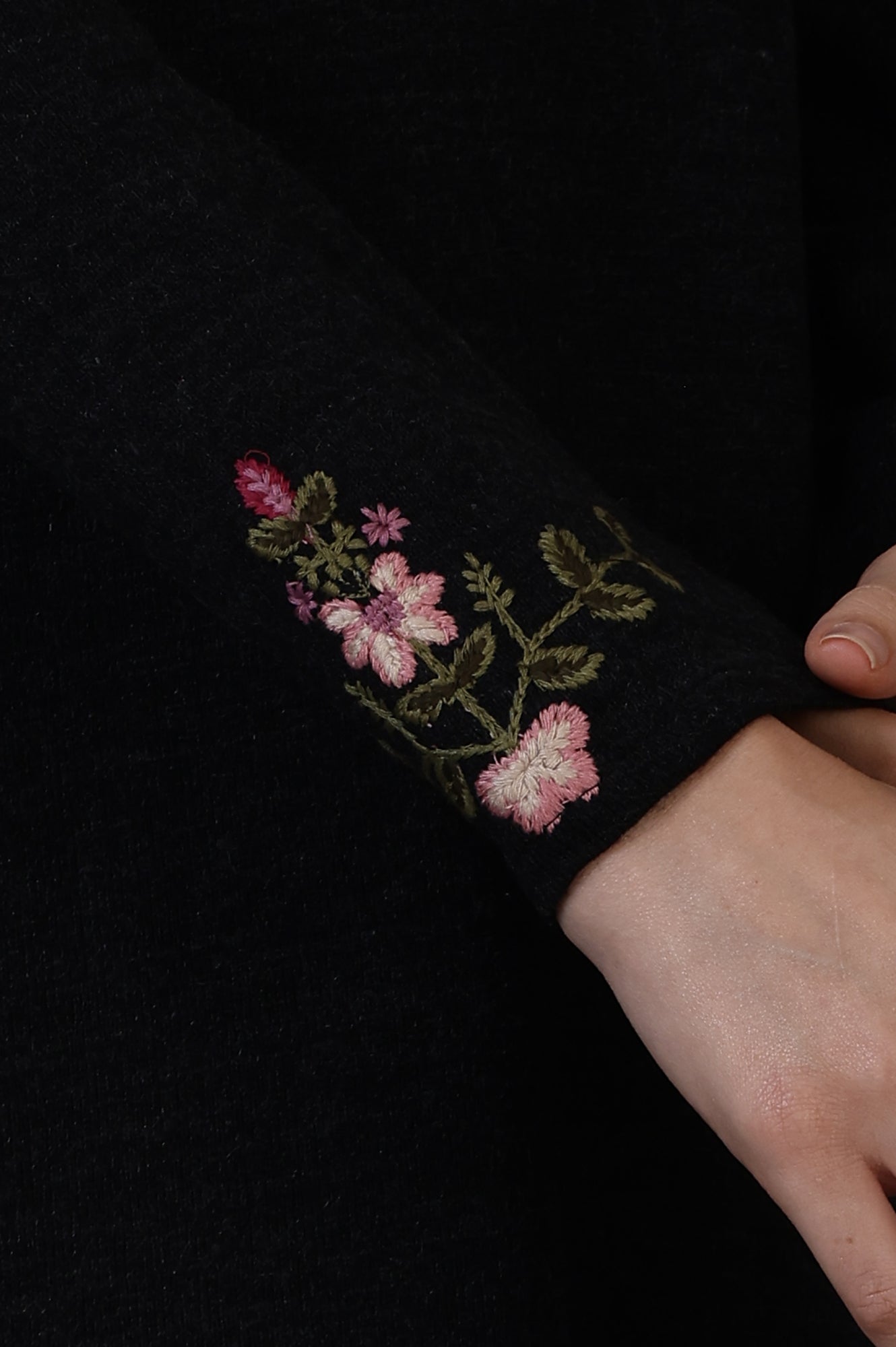 https://cdn.shopify.com/s/files/1/0722/3148/5636/files/24NOW11960-219937_7.jpg?v=1760493752
