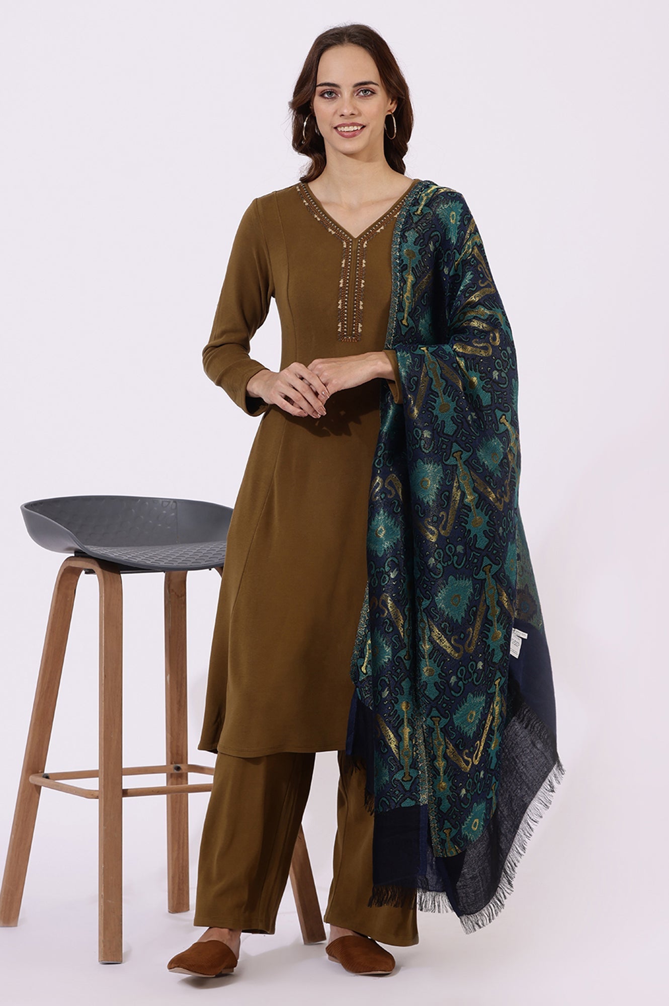 https://cdn.shopify.com/s/files/1/0722/3148/5636/files/24NOW81979-313255_3.jpg?v=1772275790