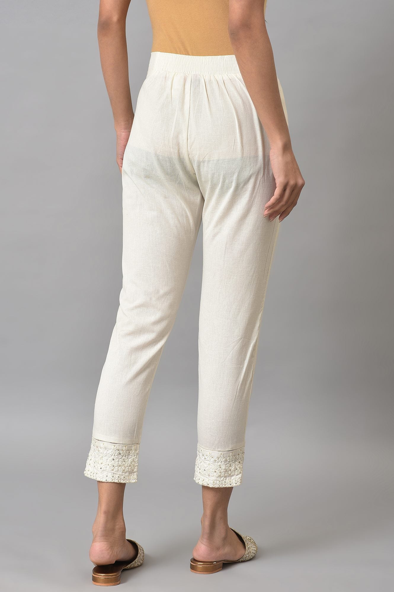 https://cdn.shopify.com/s/files/1/0722/3148/5636/files/24OBW0765-212856_6_065ec0e8-bbec-4359-af55-9d6c2efd353f.jpg?v=1760482701