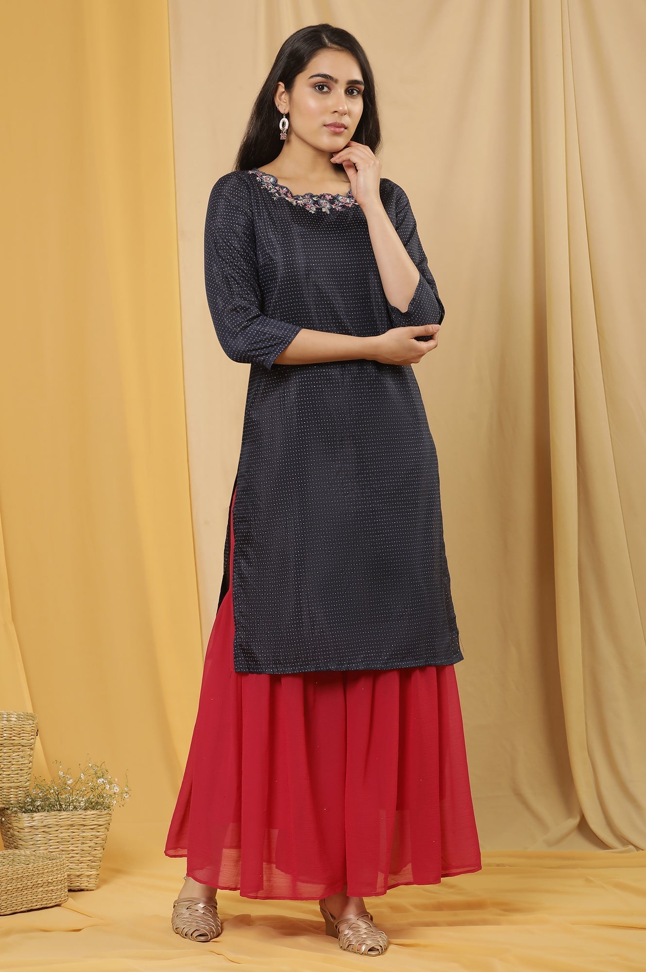 https://cdn.shopify.com/s/files/1/0722/3148/5636/files/24ONWS18059-117537_5_b8cc1b17-1717-4cc3-bafa-75f2bb8f13a7.jpg?v=1760608240