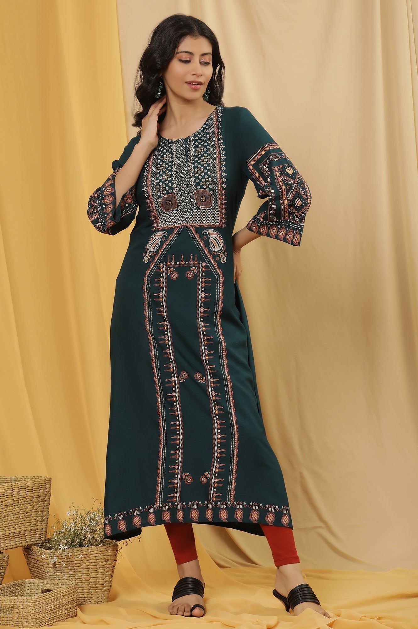 https://cdn.shopify.com/s/files/1/0722/3148/5636/files/24ONWS18158-118754_1_b9aedf23-e341-400d-b728-c29de554d62a.jpg?v=1772276651