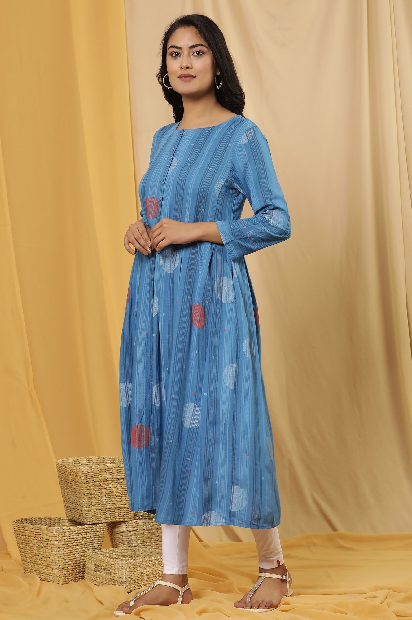 https://cdn.shopify.com/s/files/1/0722/3148/5636/files/24ONWS19911-121814_3_5097e0a5-e623-4c34-b41f-2741a55e5301.jpg?v=1760483703