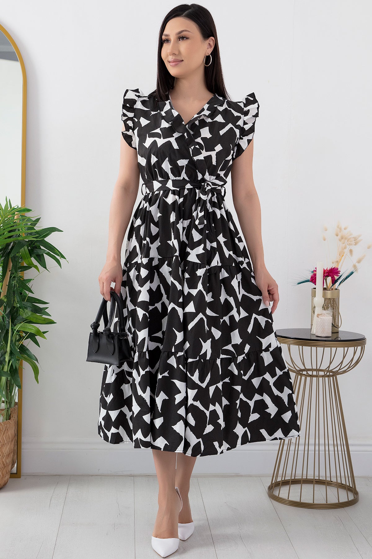 Pimu V-Neck Maxi Dress with Graphic Print-Black