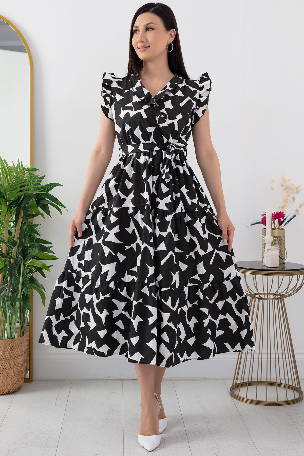 Pimu V-Neck Maxi Dress with Graphic Print-Black