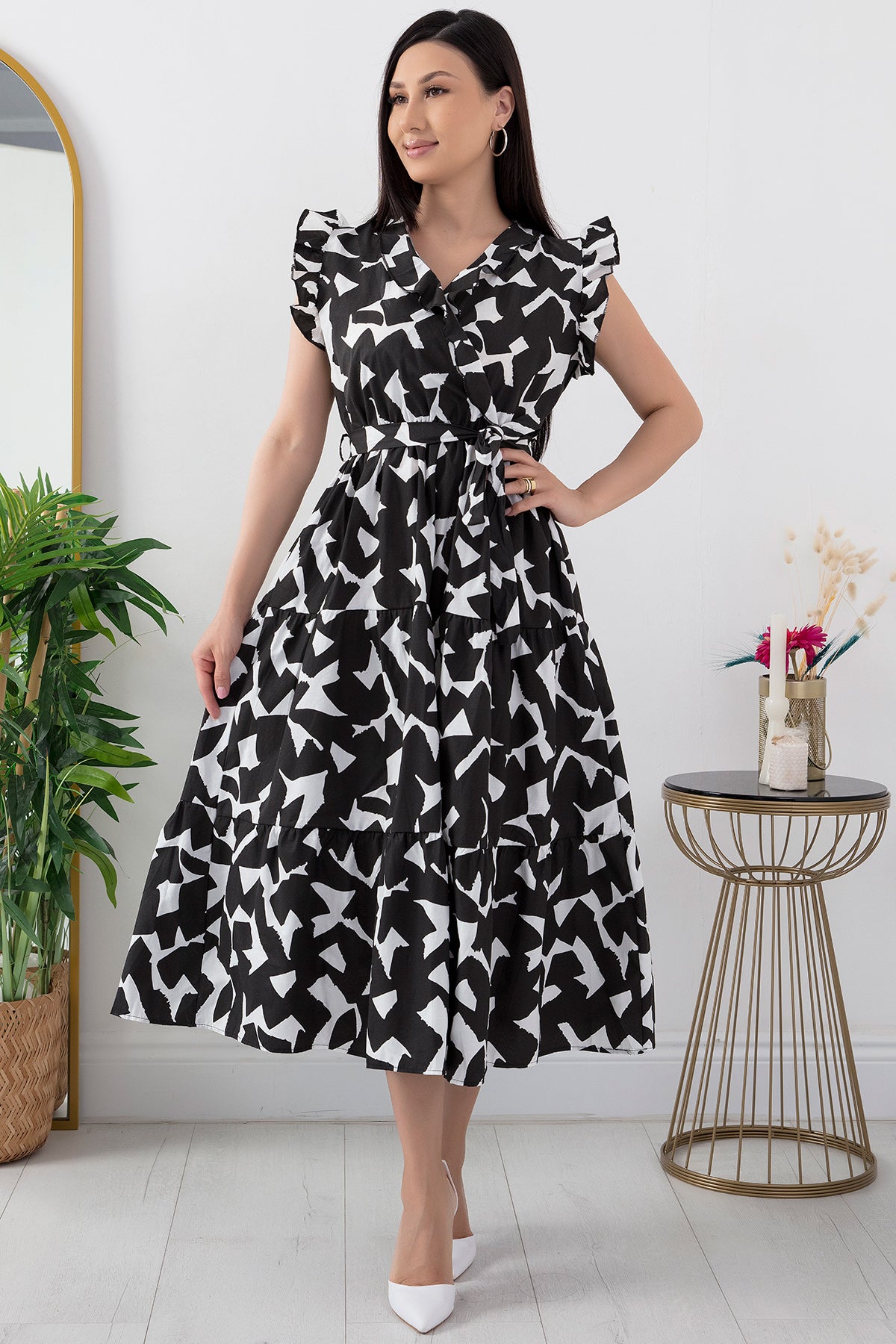 Pimu V-Neck Maxi Dress with Graphic Print-Black