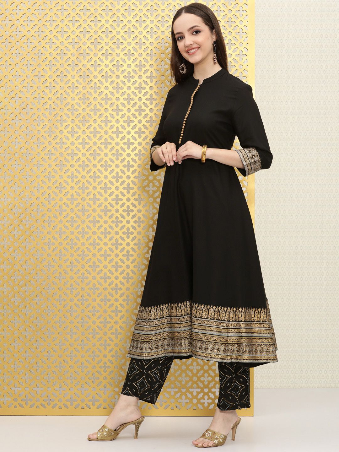 Ode by House of Pataudi Women Black Bandhani Pleated Kurta with Trousers & With Dupatta - Distacart