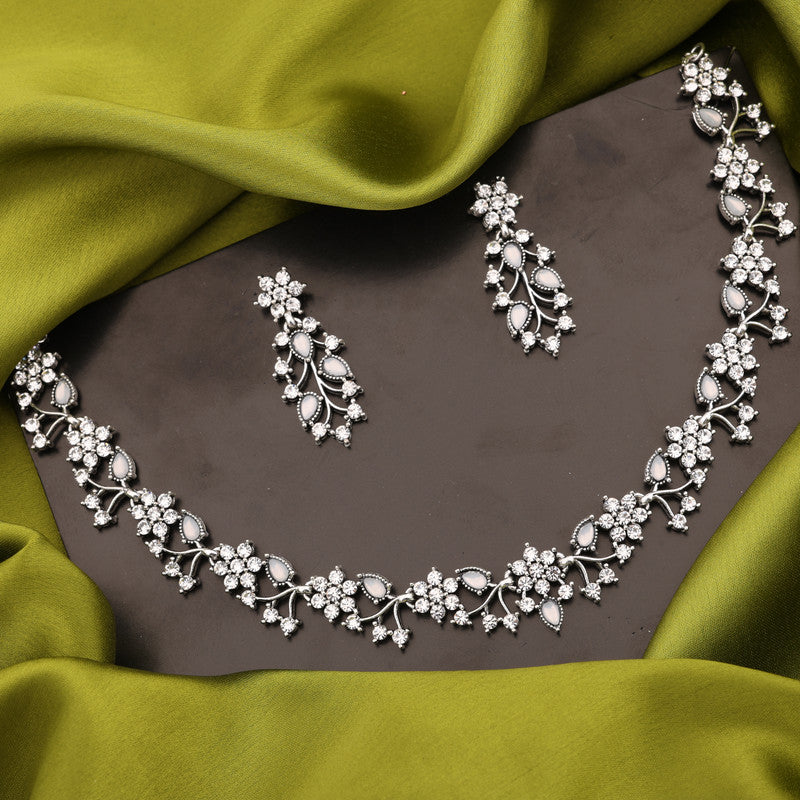 Tehzeeb Creations Silver Pleated White Diamond With White Beads Necklace Set - Distacart