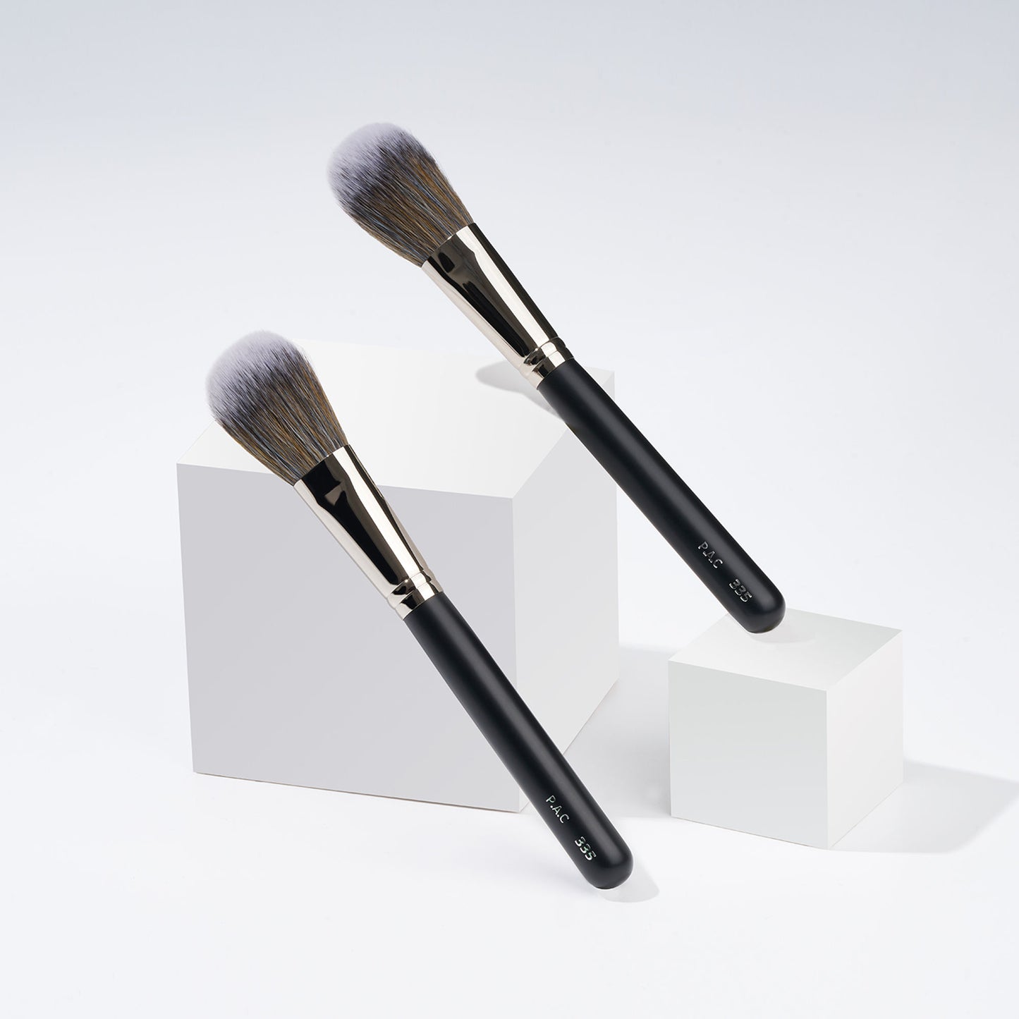 PAC Studio Blush Brush - 335 - Distacart
