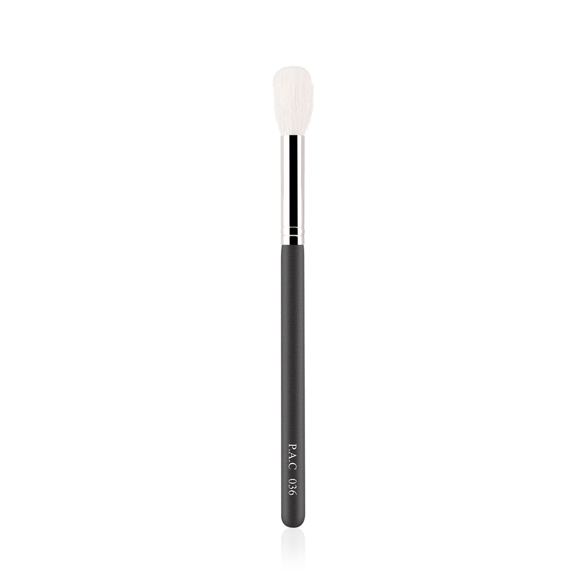 PAC Powder Highlighter Brush 036