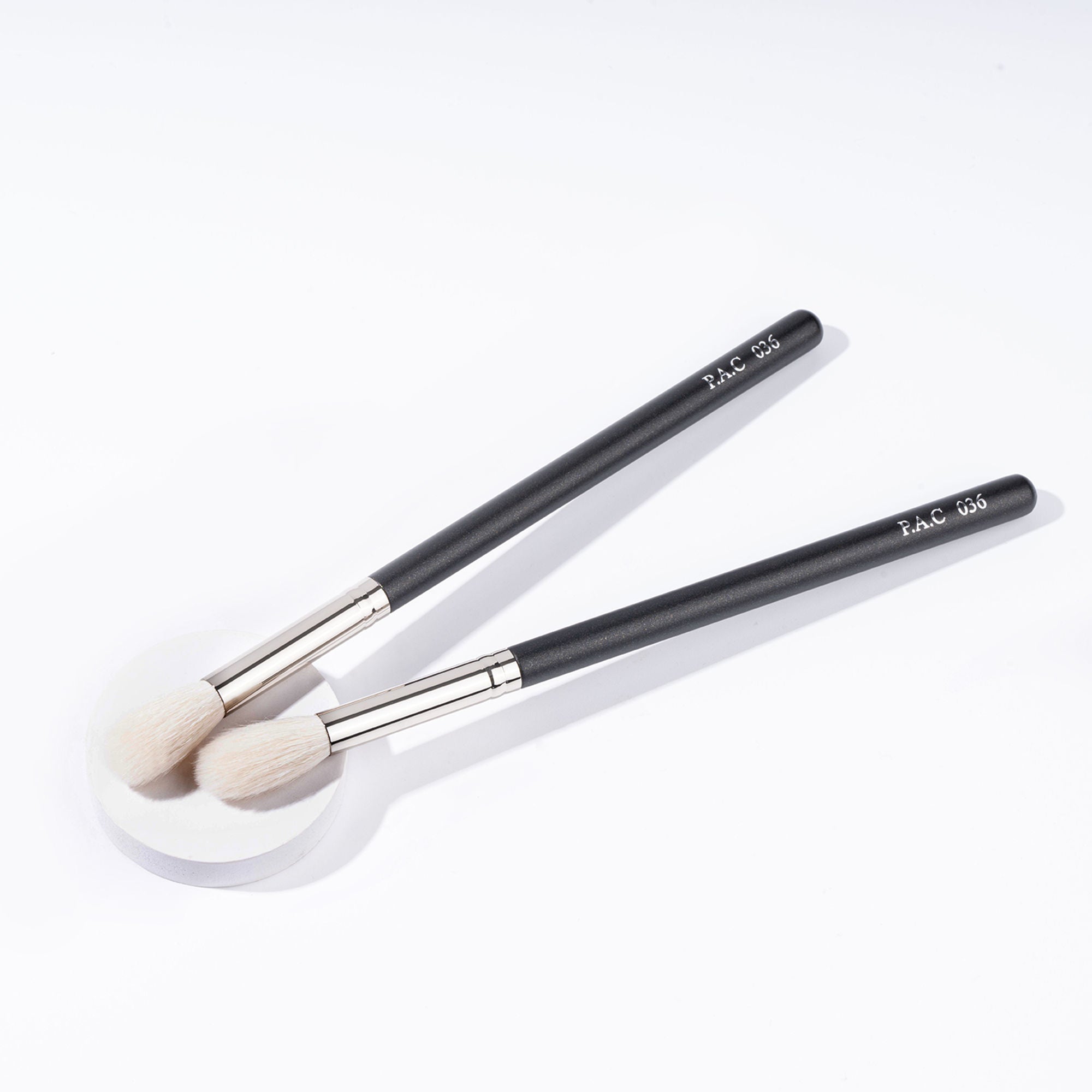 PAC Studio Powder Highlighter Brush 036