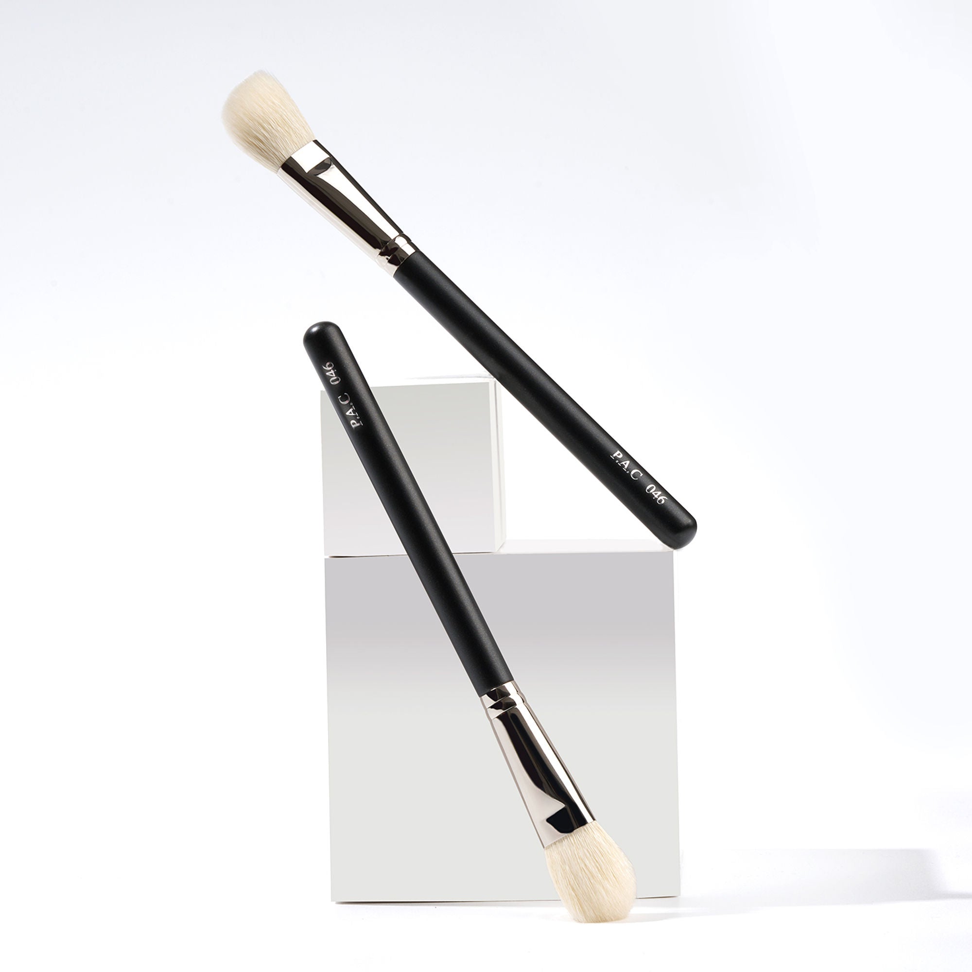 PAC Studio Contouring Brush - 046 - Distacart