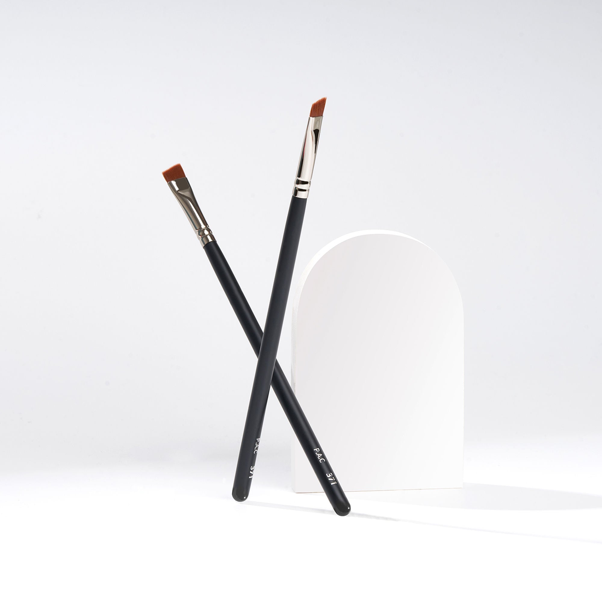 PAC Studio Eyeliner Brush - 371