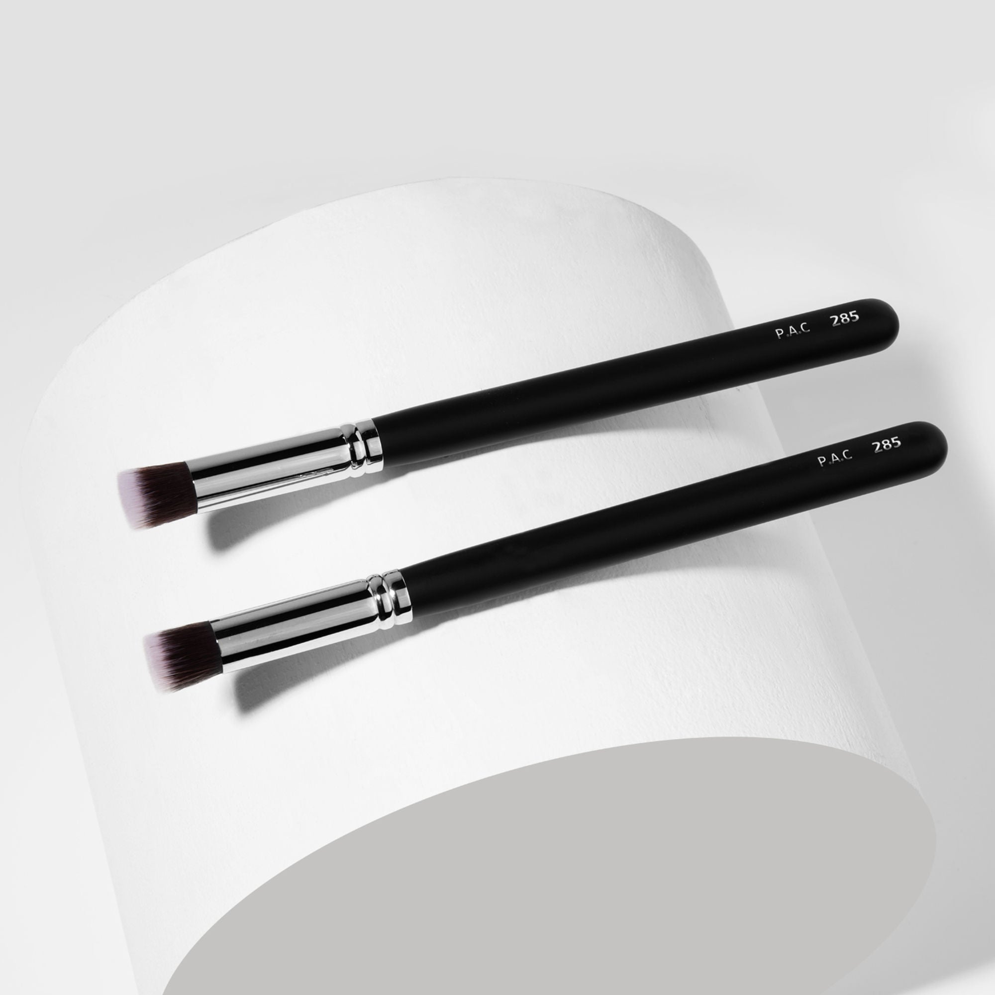 PAC Studio Concealer Brush - 285 - Distacart