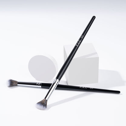 PAC Studio Eyeshadow Blending Brush 213 - Distacart