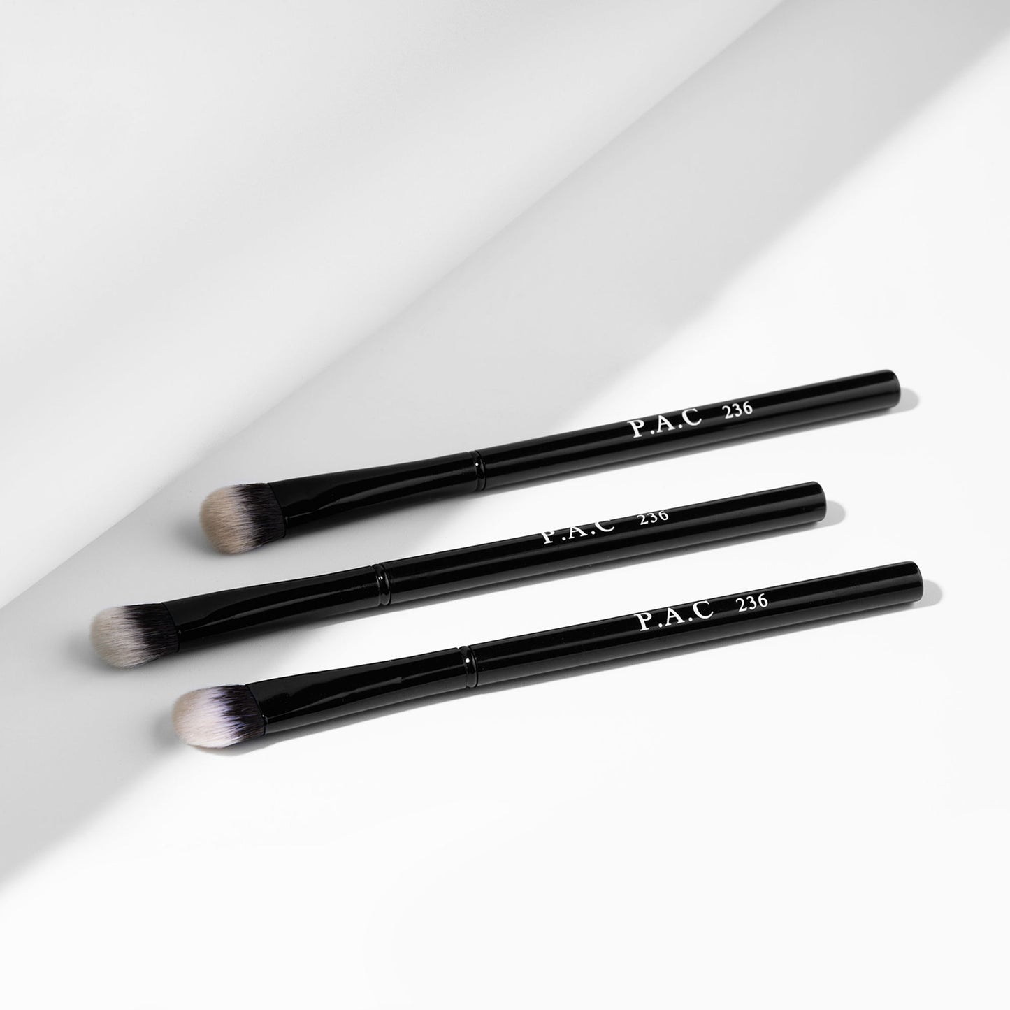 PAC Studio Concealer Brush - 236 - Distacart
