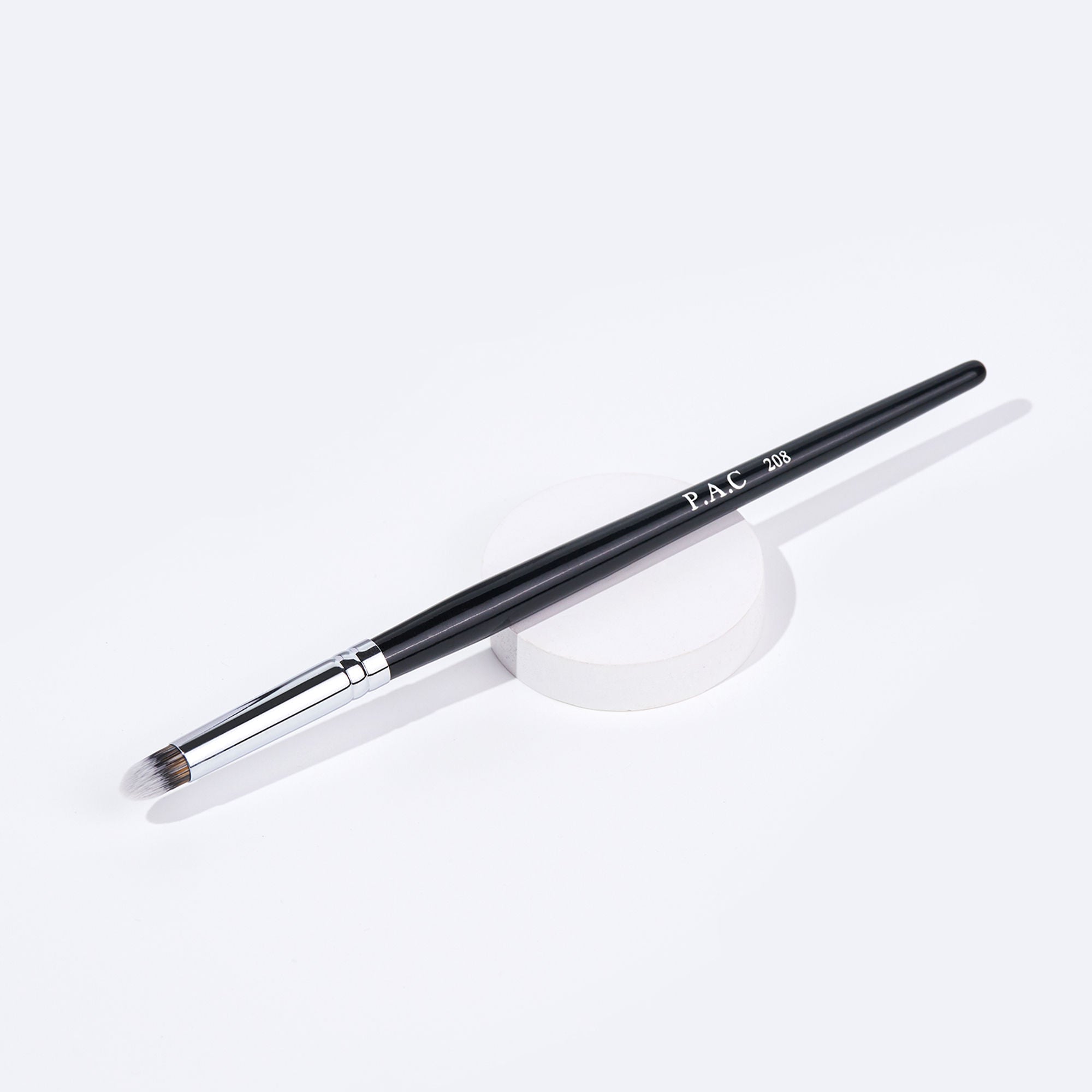 PAC Studio Blending Eyeshadow Brush - 208 - Distacart