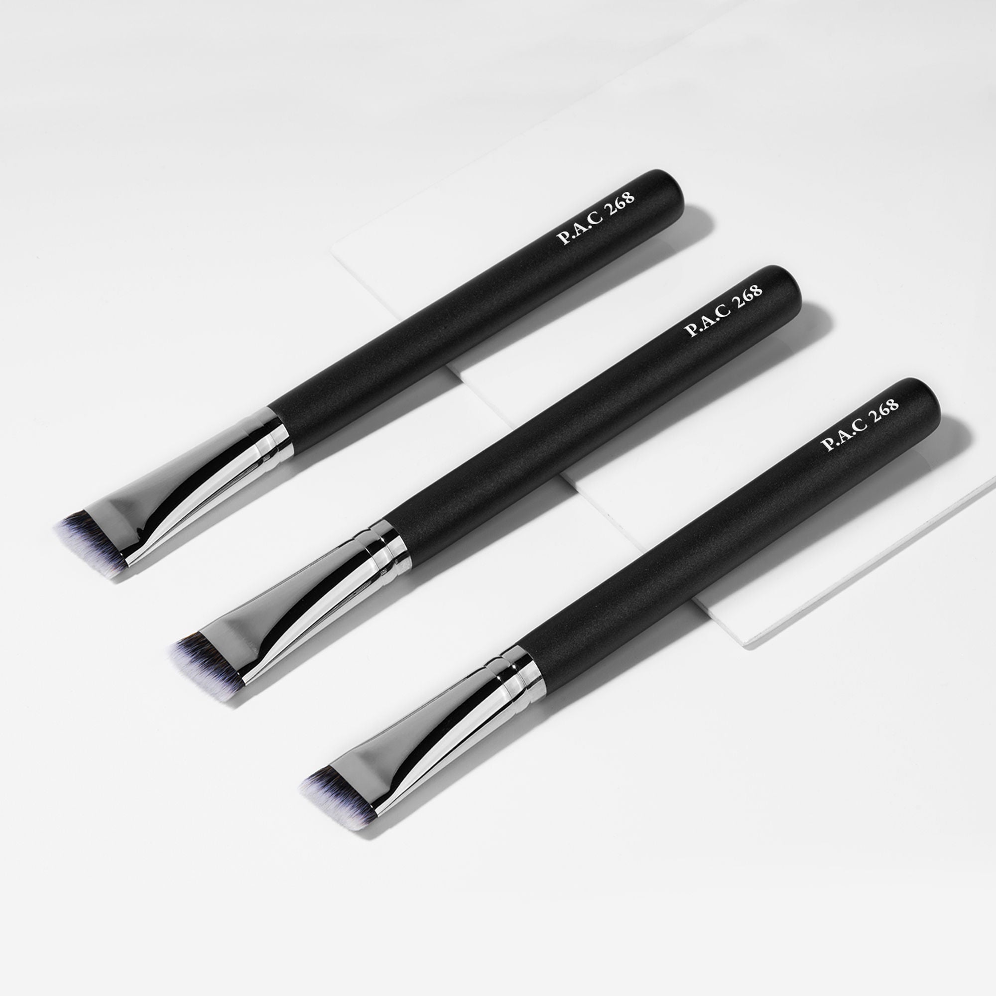 PAC Studio Contouring Brush - 268