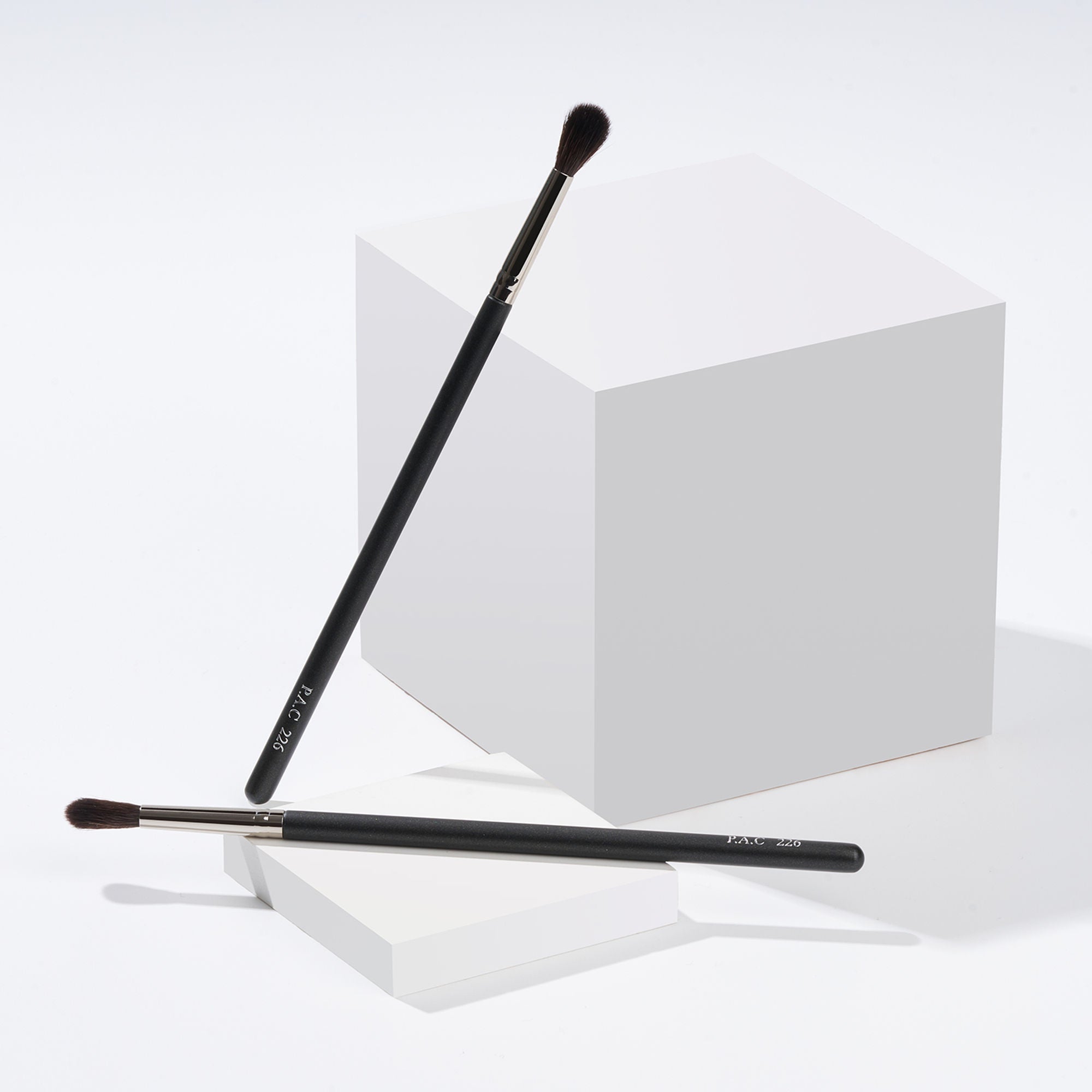 PAC Studio Blending Eyeshadow Brush - 226 - Distacart
