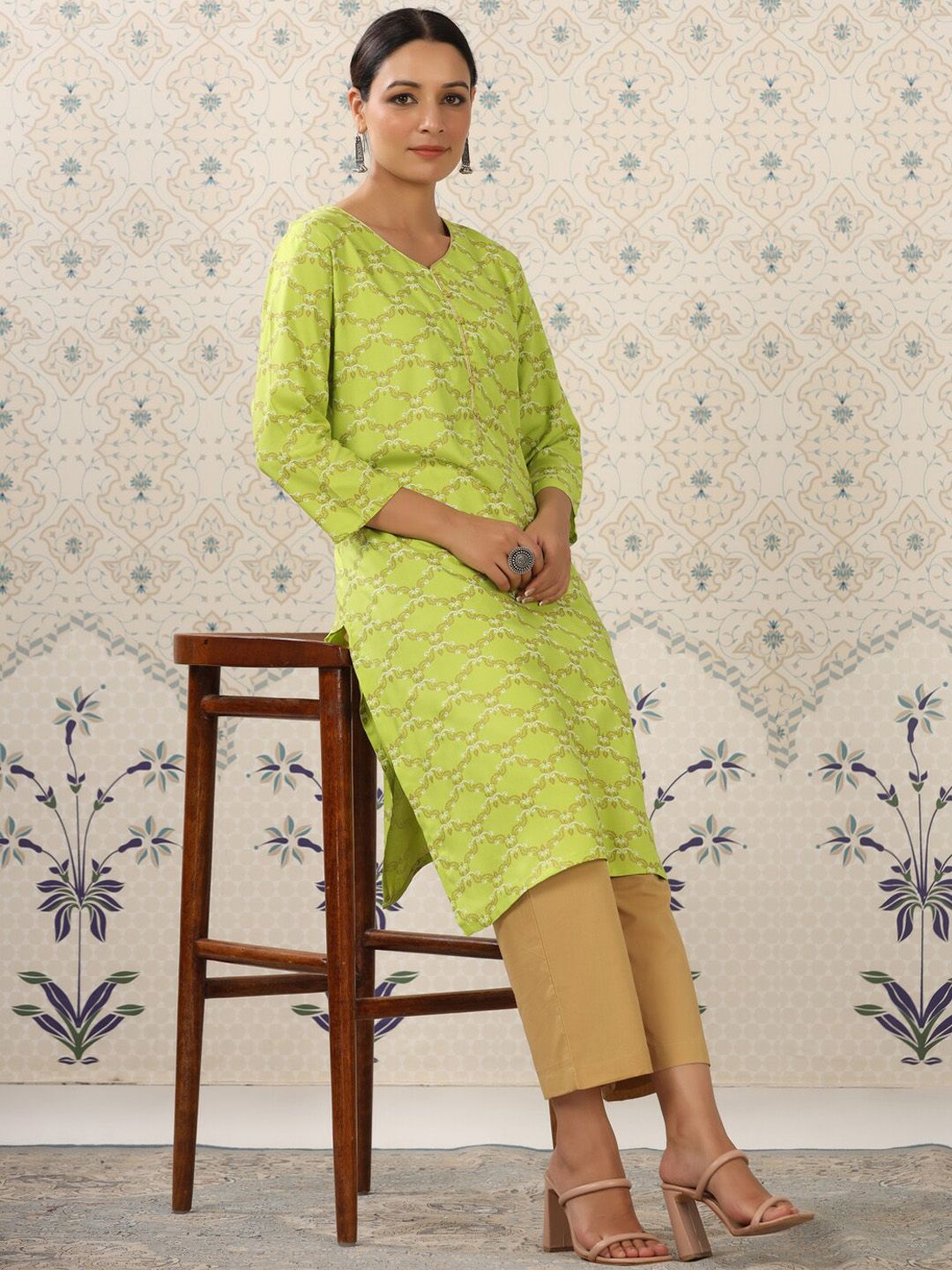 Ode by House of Pataudi Lime Green & Beige Printed V Neck Kurta With Palazzos - Distacart