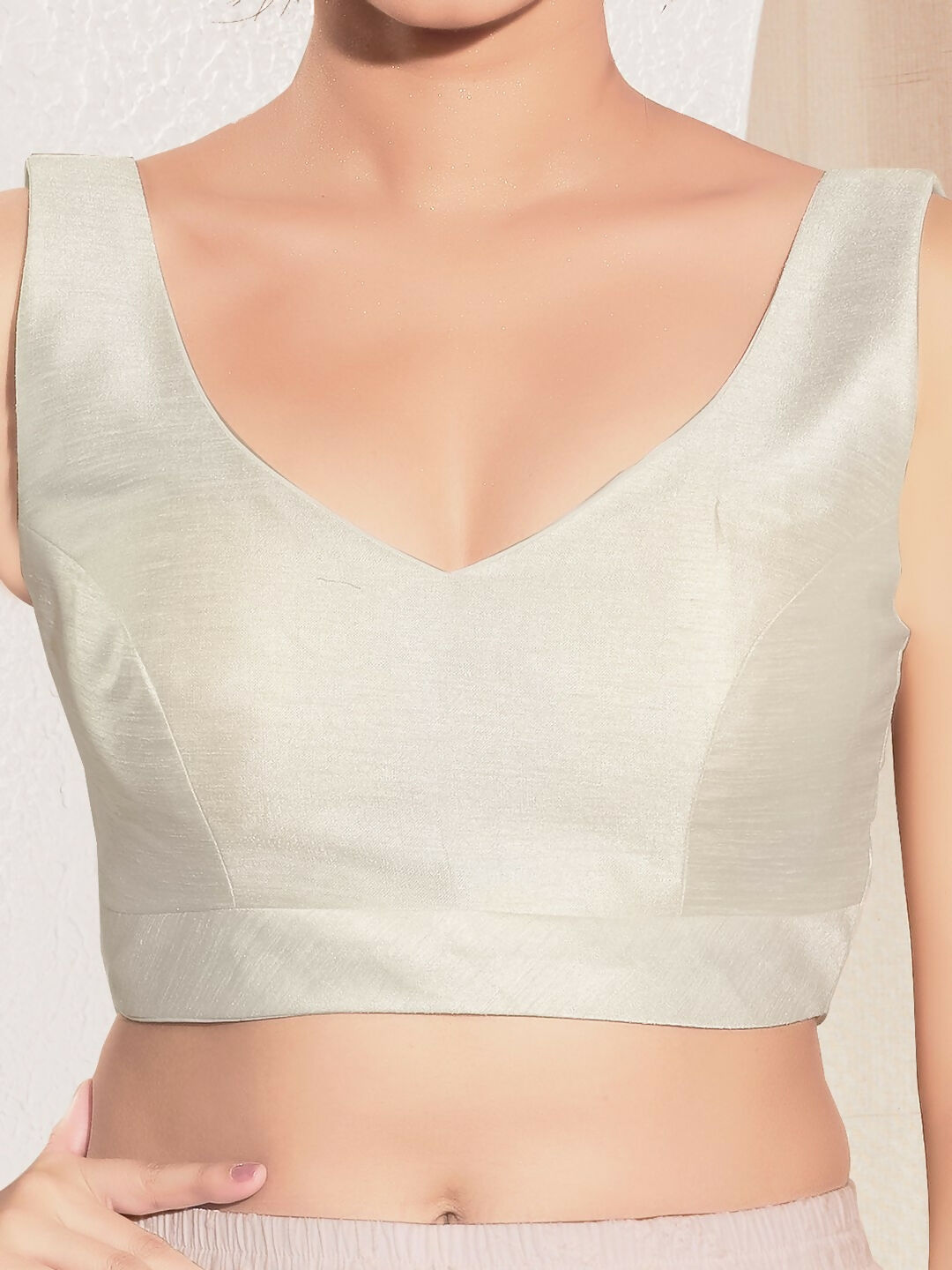 Joban Fashion Off White Mulberry Silk Padded Blouse With Round Neck Sleeveless