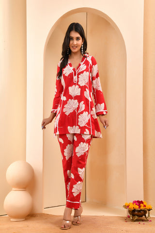 Vaasva Women Red Pleated Cotton Printed Cord Set With Lace