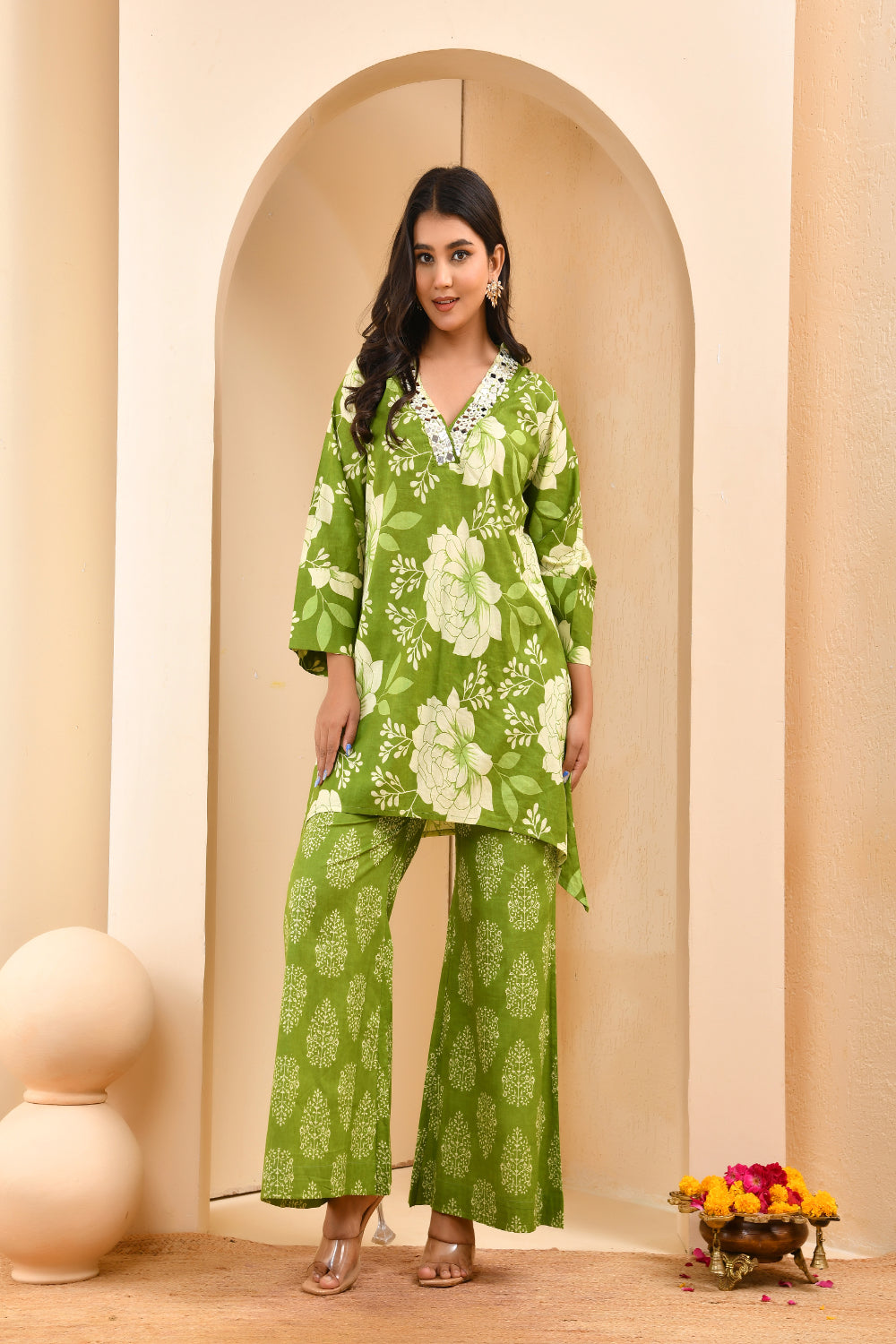 Vaasva Women Green Cotton Cord Set With Printed Pants