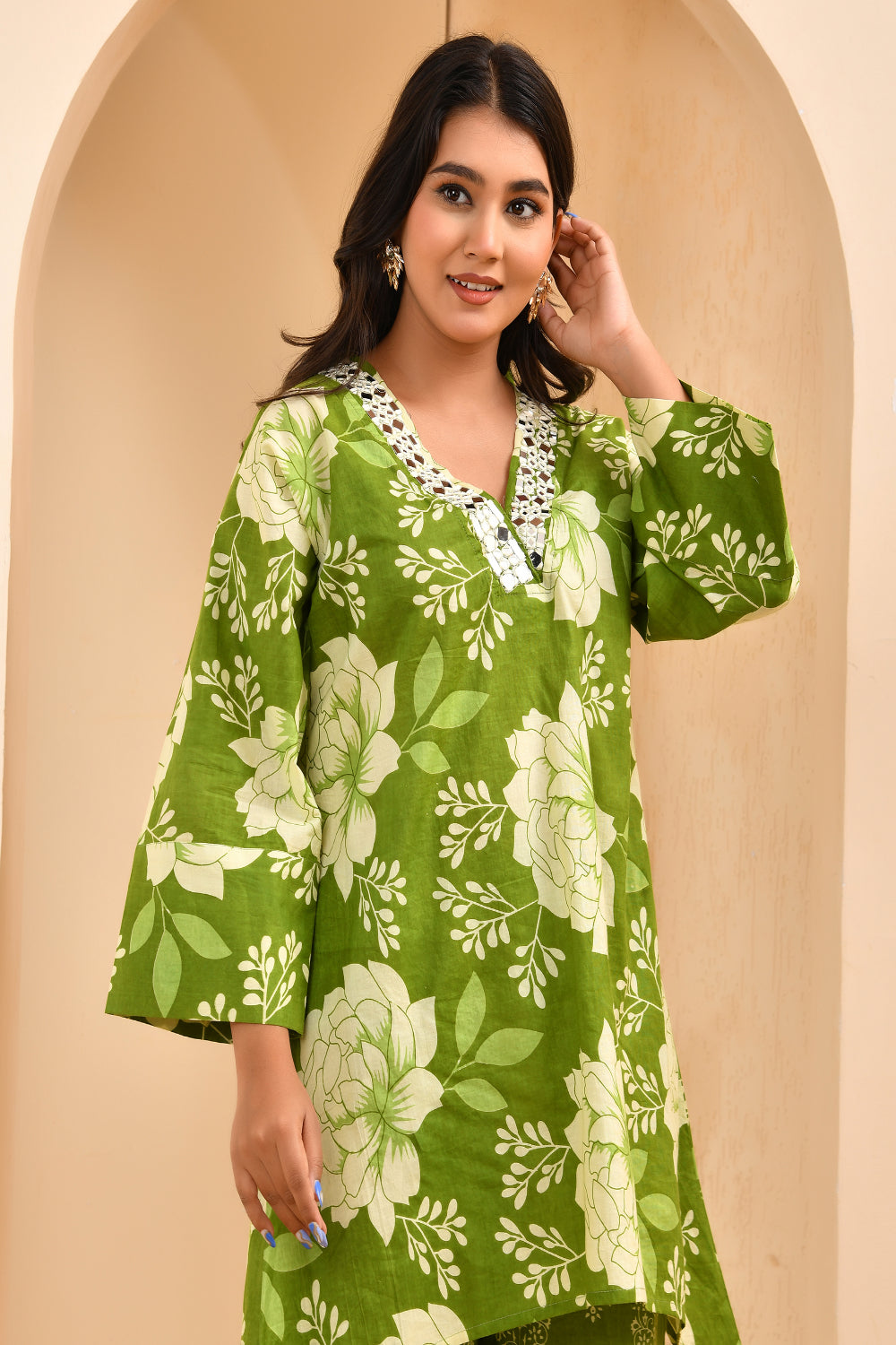 Vaasva Women Green Cotton Cord Set With Printed Pants