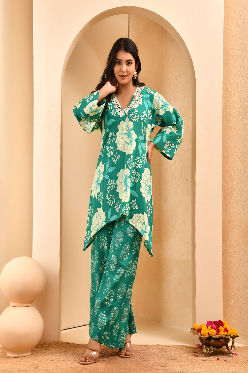 Vaasva Women Turquoise Cotton Cord Set With Printed Pants