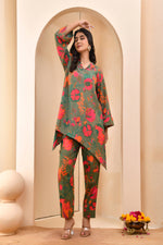 Thumbnail for Vaasva Women Floral Printed Kurta Pant Set