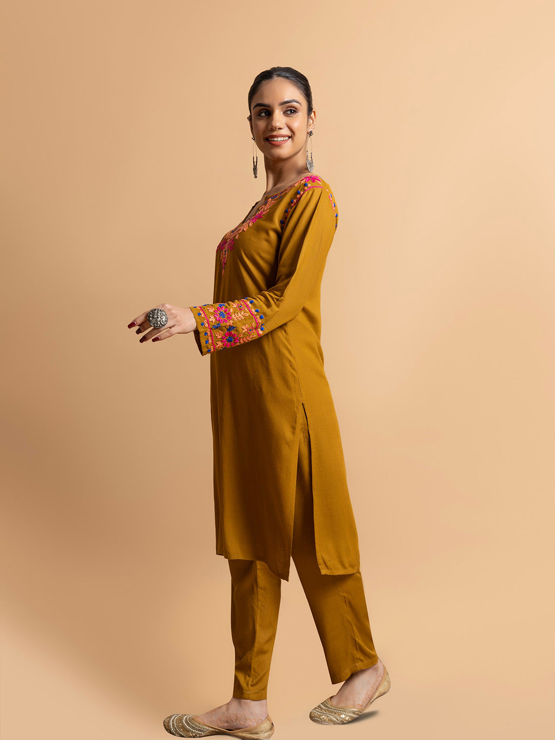 HOUSE OF KARI Floral Yoke Design Chikankari Kurta With Palazzo - Distacart