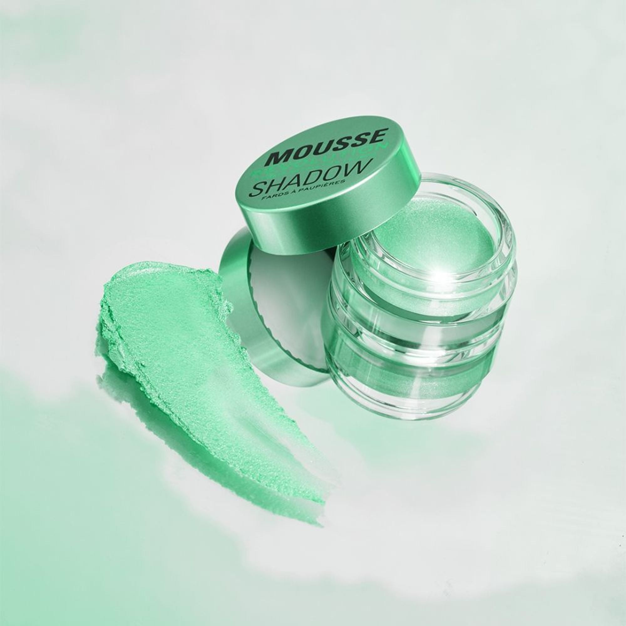 Makeup Revolution Mousse Shadow - Emerald Green
