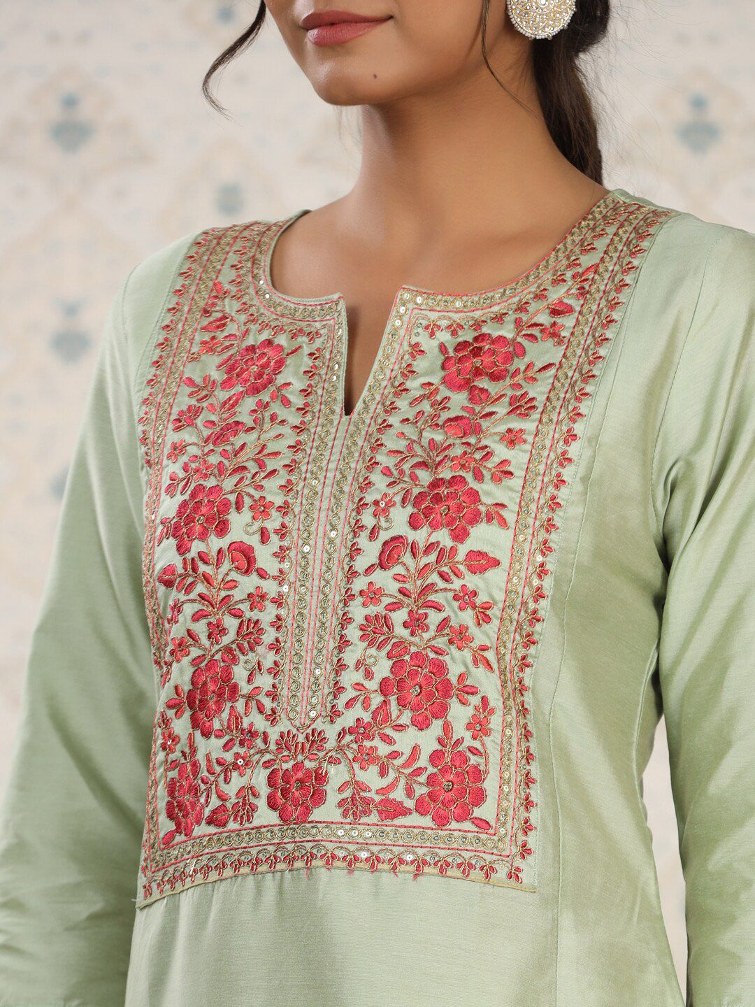 Ode by House of Pataudi Women Floral Thread Work Kurta - Distacart