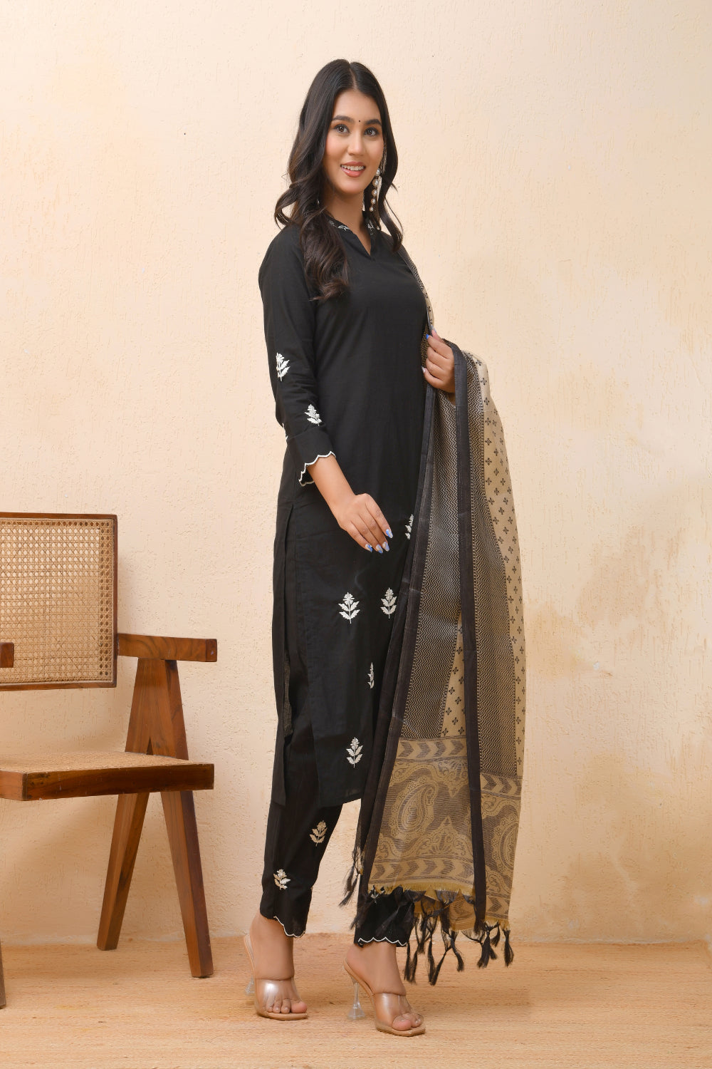 Vaasva Women Black Embroidered Suit Set
