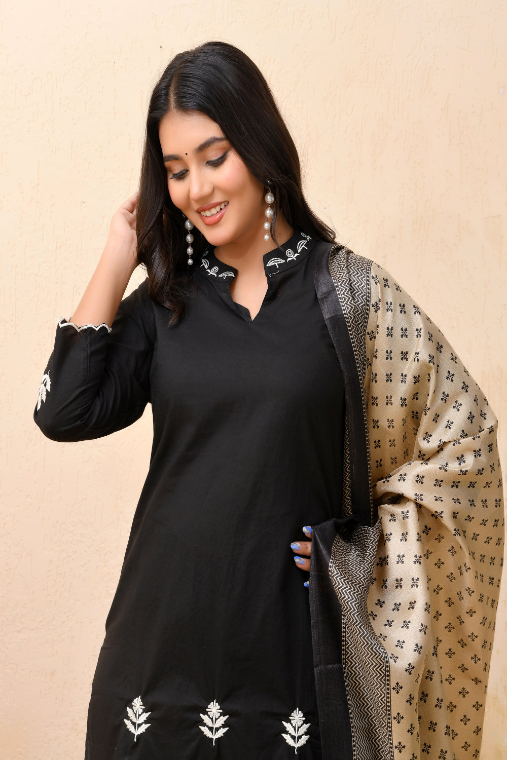 Vaasva Women Black Embroidered Suit Set