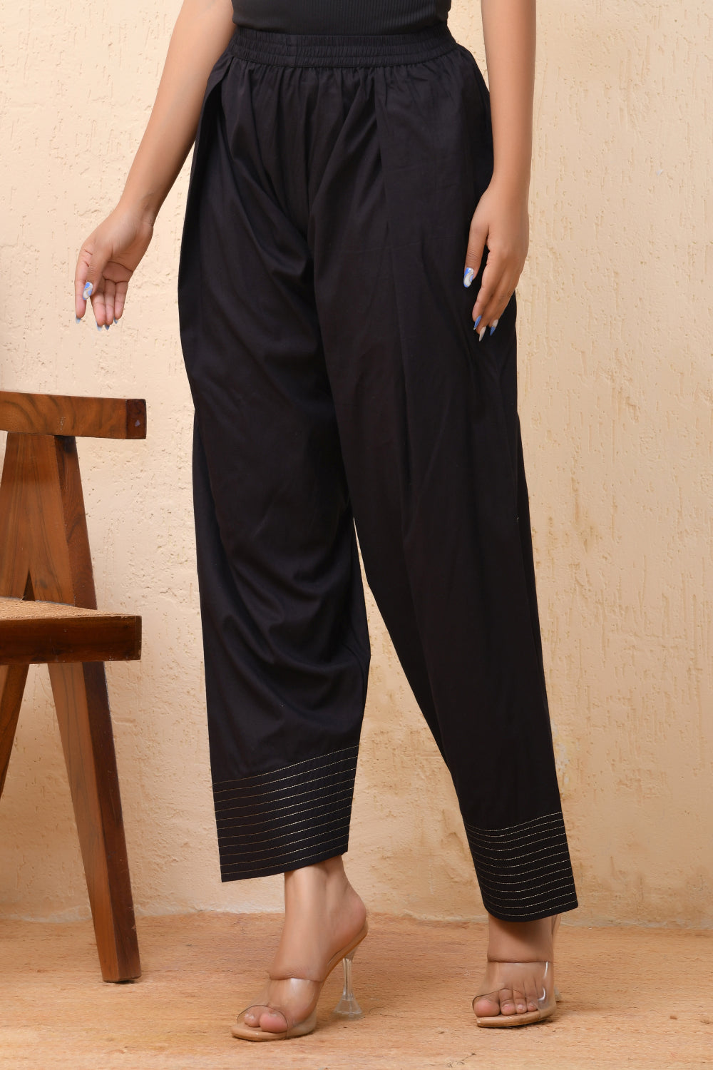 Vaasva Women Black Solid Farshi Pant