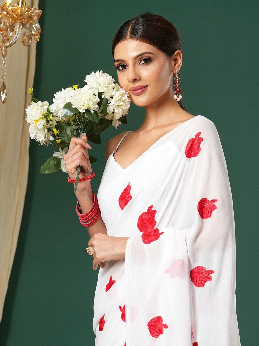 NOZ2TOZ Women's Georgette White Embroidered Designer Saree With Blouse Piece - Distacart