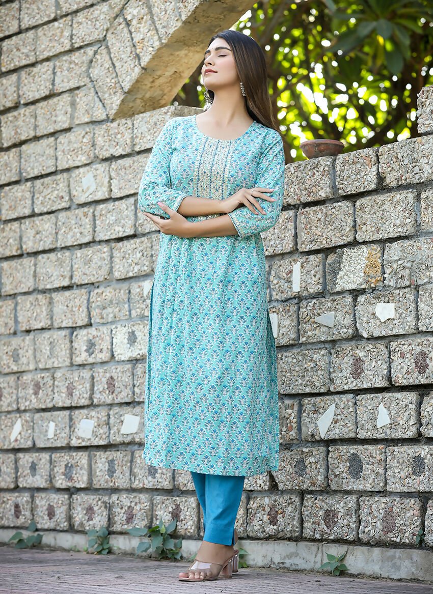 Kaajh Women's Sky Blue Floral Printed Cotton Kurta Pant Set - Distacart